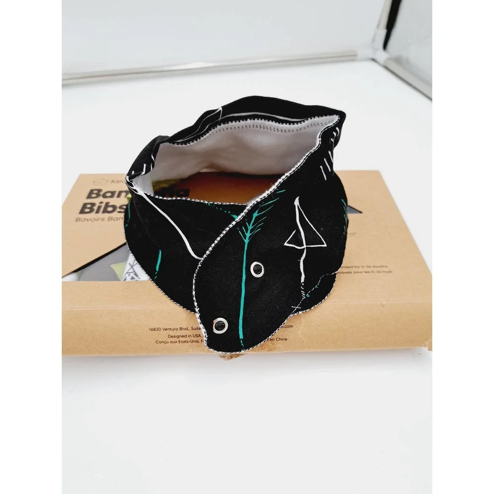 New Organic Adjustable Soft KeaBabies Bandana bibs 8 Qty Open Box for pictures
